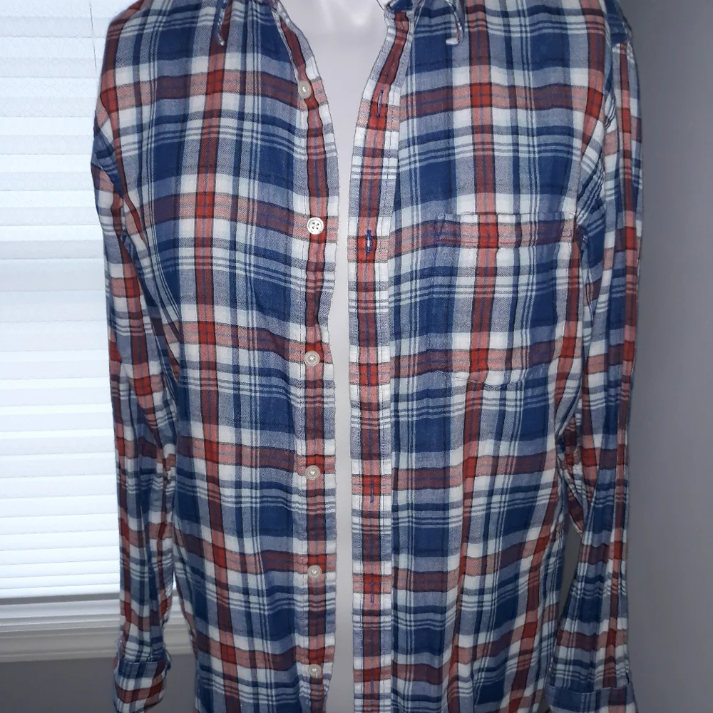 Banana Republic mens blue and red plaid cotton shirt. Medium